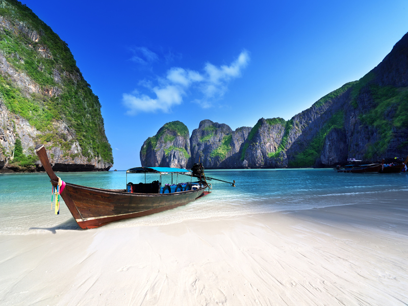 Maya bay Phi Phi Leh island